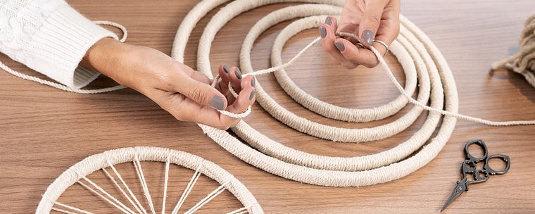 Weaving with a Circular Loom