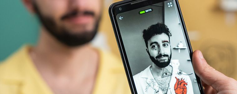 Filtre animate 2D pentru Instagram