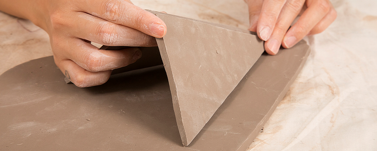 Techniques de base du modelage décoratif en céramique