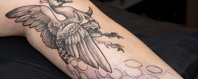 Tätowiertechniken: Blackwork und Fineline