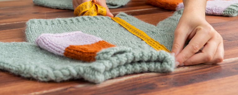 Pullover ohne Naht mit Rundnadeln stricken