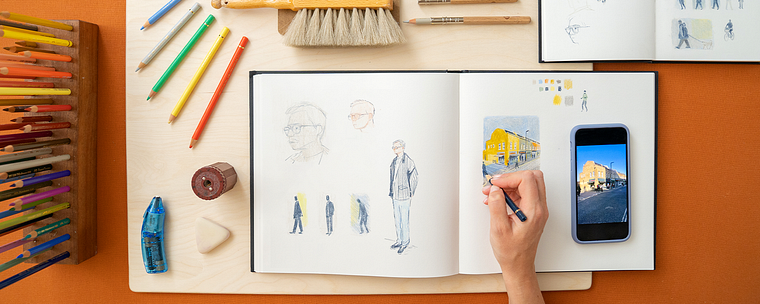 Sketchbook ilustrado com lápis de cor