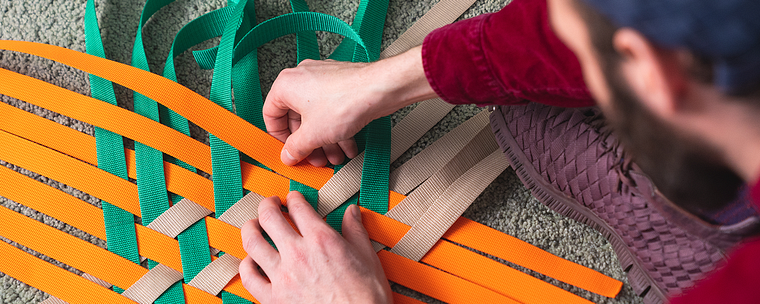 Techniques de tissage pour vanneries colorées