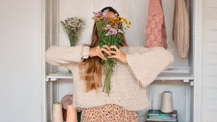 Specialization in crochet garments