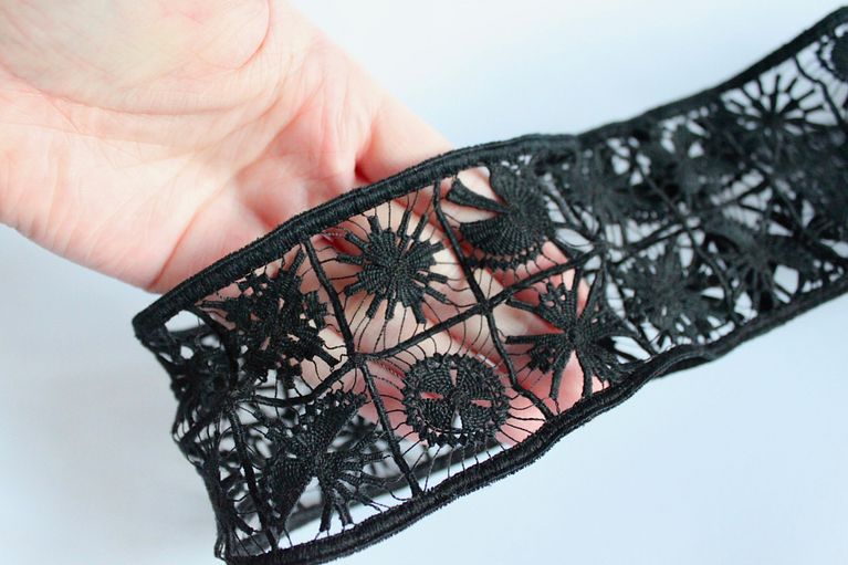 Essentials of Lace Embroidery: Learn with Claire by Claire de Waard