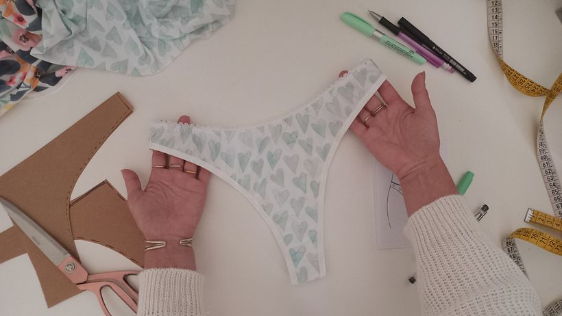 Lingerie Design for Beginners: Julieta Contreras by Julieta Contreras Bravo
