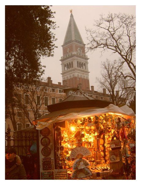 Carrousel 8