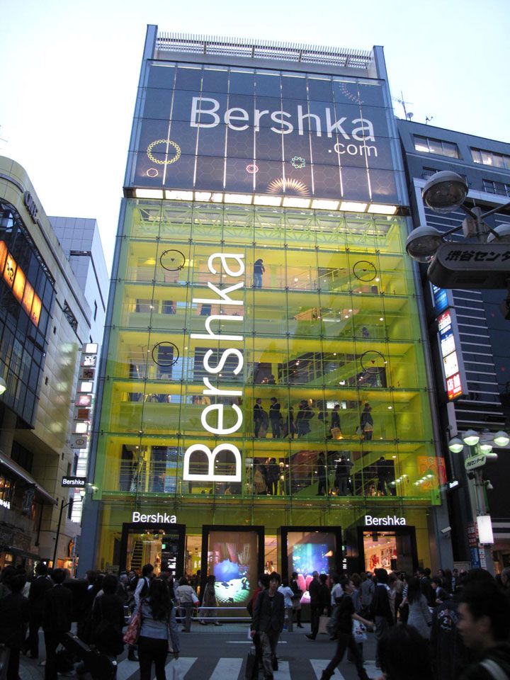 Shibuya shop installation (Tokyo) 4