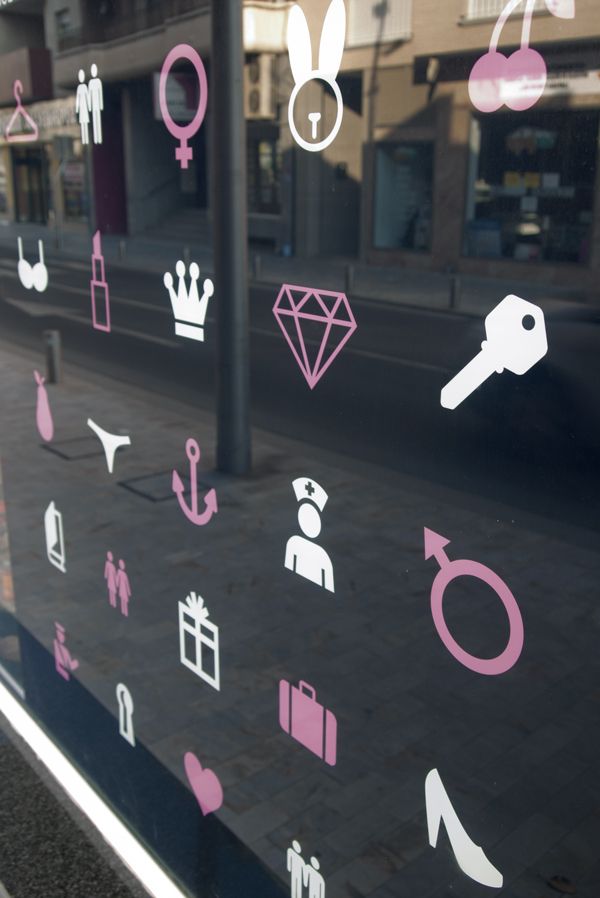 Suite. Erotic shop branding 16