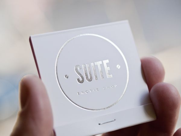 Suite. Erotic shop branding 11