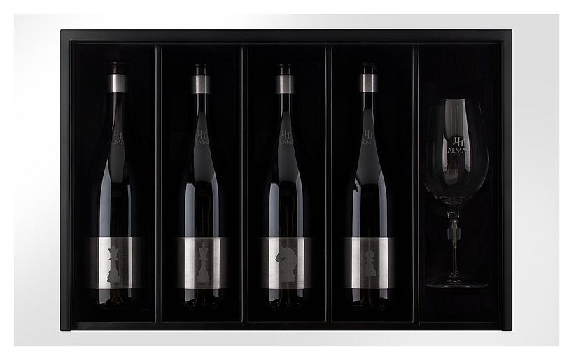 Cuatro Almas | Wine Packaging | Steel 7