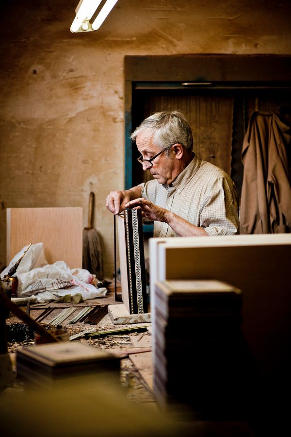 Tarxia - Grenadine Taracea wood for iPhone 3