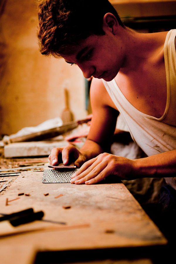 Tarxia - Grenadine Taracea wood for iPhone 5