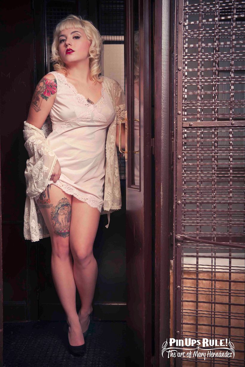 Pin Up 10