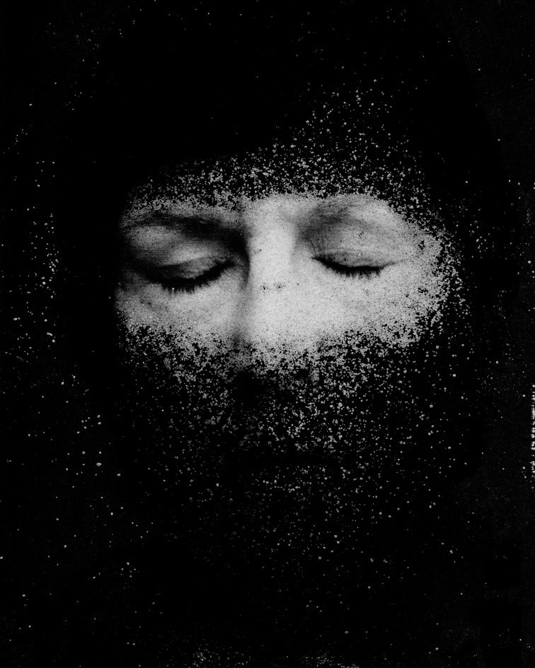 Ashes - Fotografia
