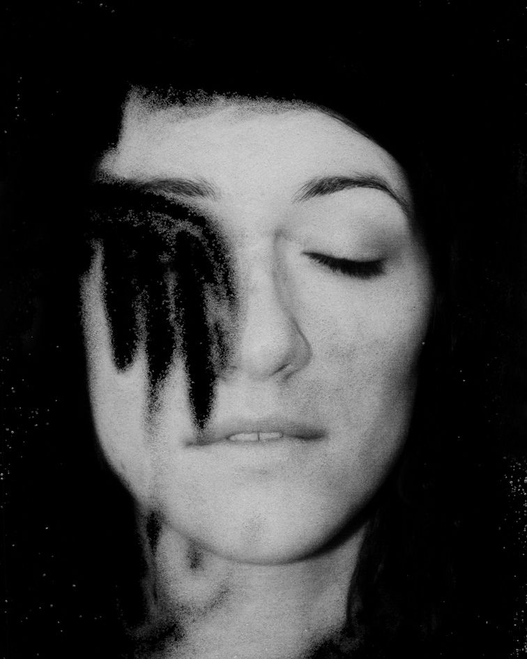 Ashes - Fotografia