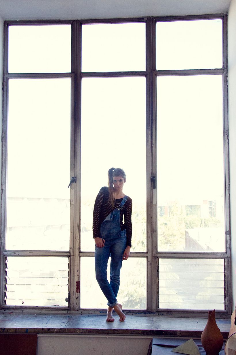 "Chevalet" por Silvia Serena con Pilar Sarrión y Elisa Gil. Publicado en Nº9 de Aftermagazine   1