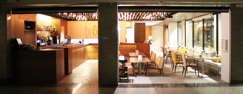 BRÔKER CAFÉ 3