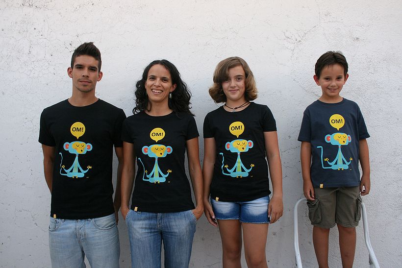 ¡Camiseta Mono OM! 4