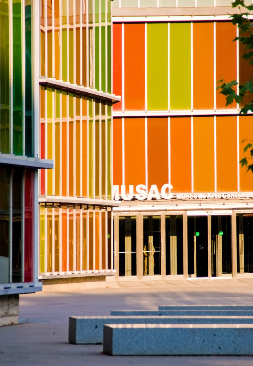 MUSAC León Mansilla y Tuñón - Architektur