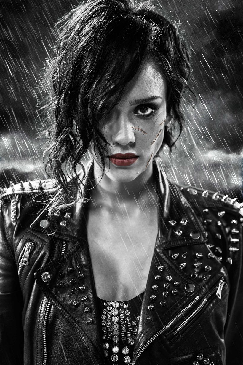 Sin City: una donna per cui uccidere - Poster 6