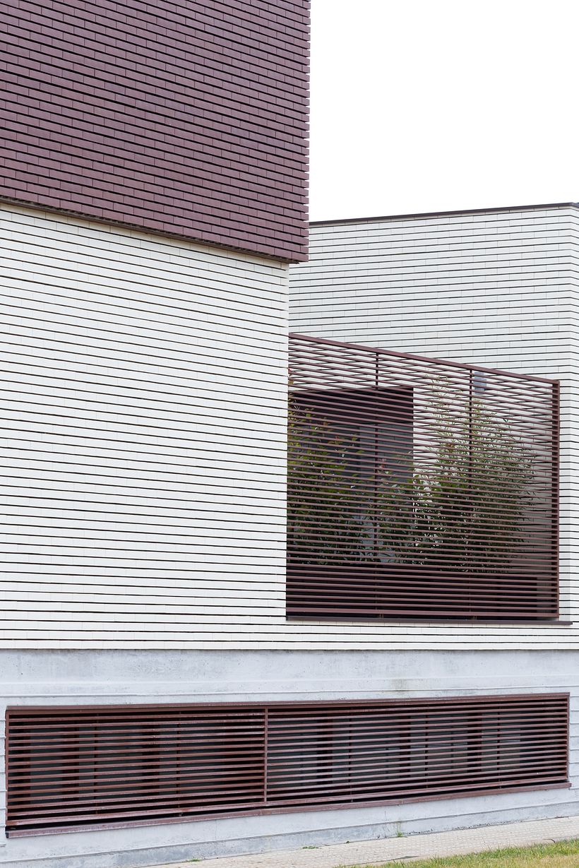 VIVIENDA EN CALLE DEL NORTE. Villares de la Reina (Sa). 5