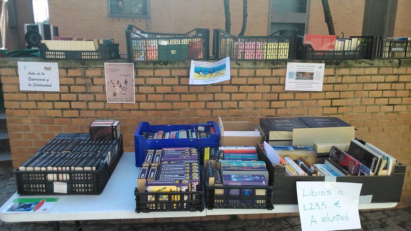 Recaudación de fondos (feria solidaria de libros) 1