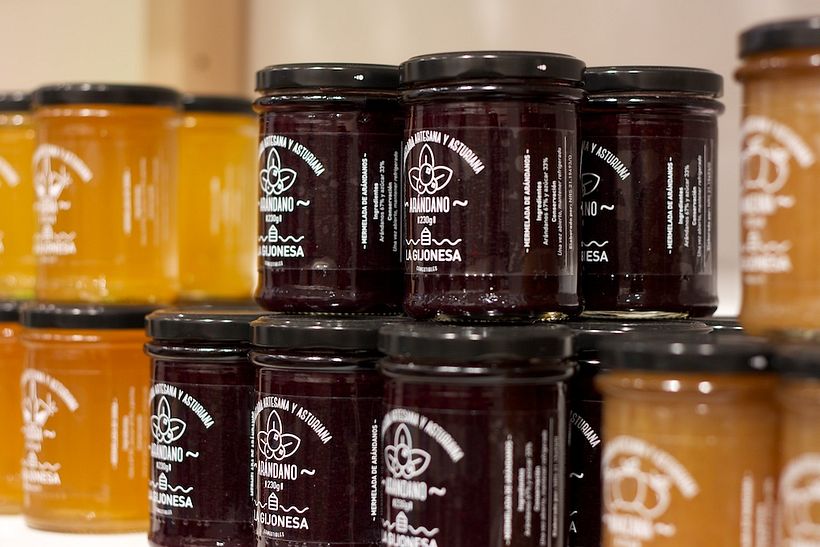 La Gijonesa [diseño de identidad corporativa + packaging] 16