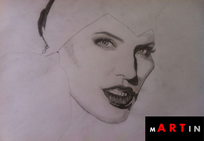 Angelina Jolie - Maléfica  3