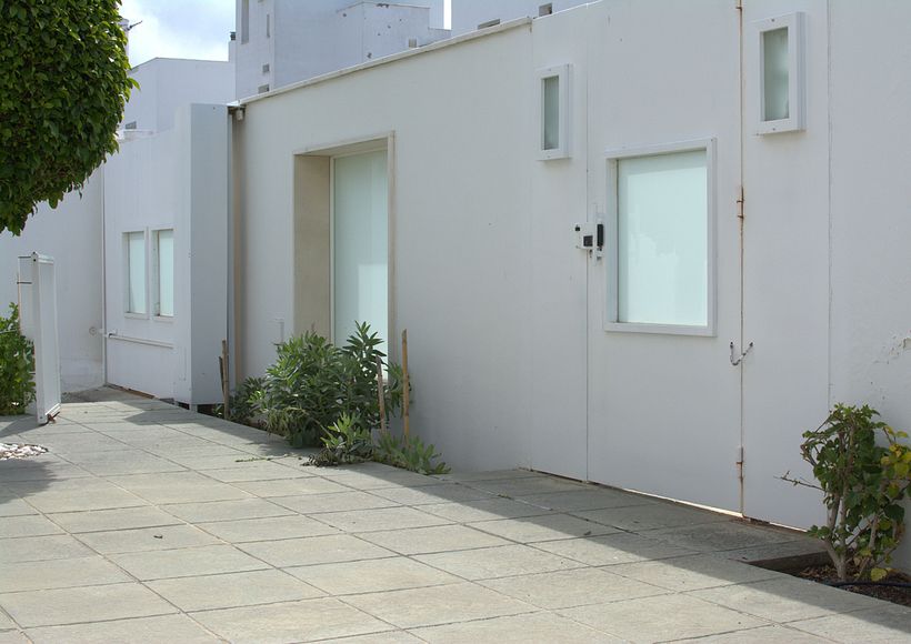 DISEÑO VALLA PRINCIPAL EN FACHADA VIVIENDA. 5