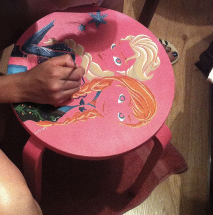 Taburetes Personalizados Pintados a Mano. 14