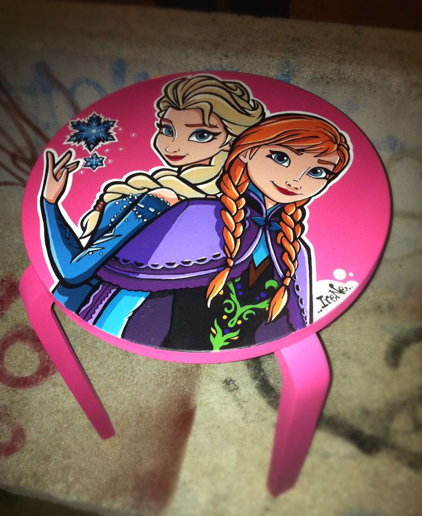 Taburetes Personalizados Pintados a Mano. 16