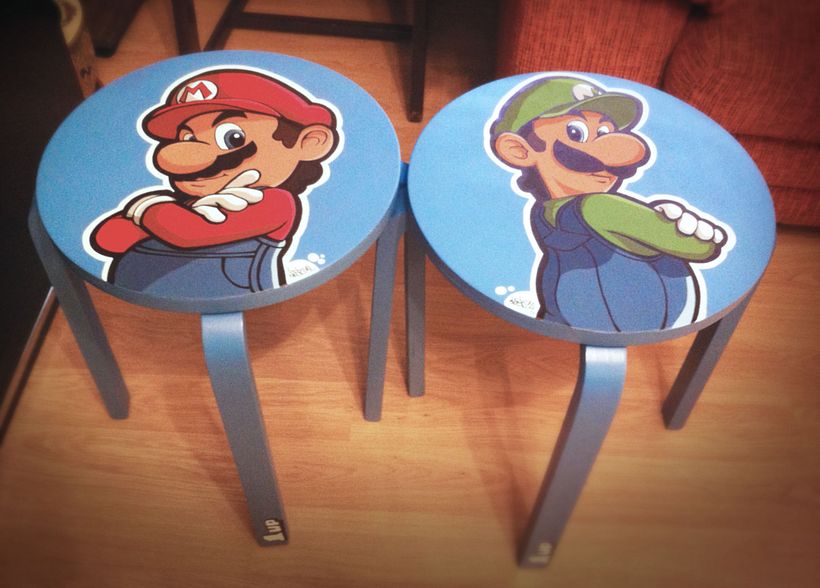 Taburetes Personalizados Pintados a Mano. 19