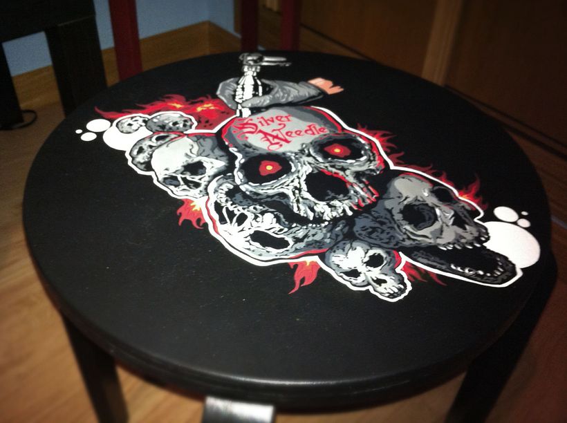 Taburetes Personalizados Pintados a Mano. 40