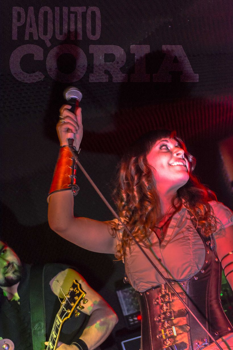 BARRACUDAS ROCK BAR - TAXUS & LEFT FOREVER 1