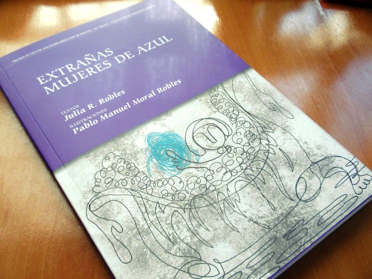 Extrañas mujeres de azul 1