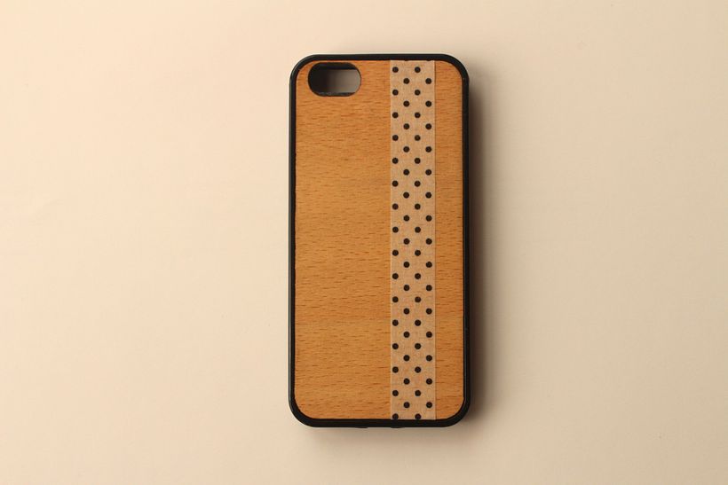 Fundas de madera personalizadas e integradas en carcasa flexible 2