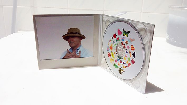 Het album My Possessions van Sergio Makaroff. 7