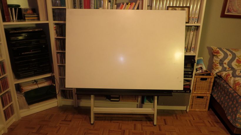 Vendo mesa y silla de dibujo técnico 2