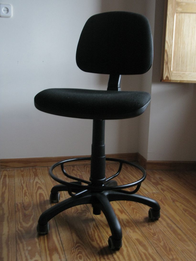 Vendo mesa y silla de dibujo técnico 4
