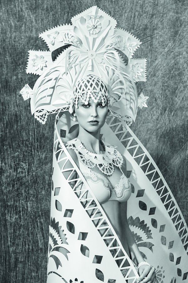 Asya Kozina, maestría para convertir el papel en arte  7