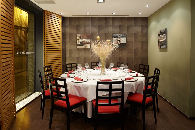 Un progetto per il ristorante Castilla de Toro. Ho seguito molto i consigli di Francesc. Spero che vi piaccia. 11