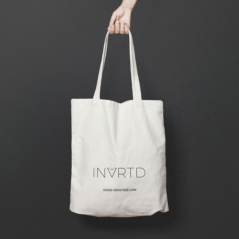 Inverted / Identidad 5