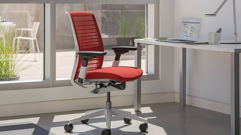 Porqué deberían de invertir en una buena silla de trabajo 17