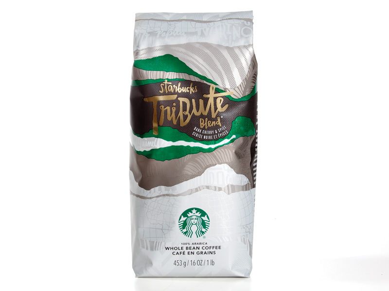 Diseñador de packaging en Starbucks de día, ilustrador de noche 2