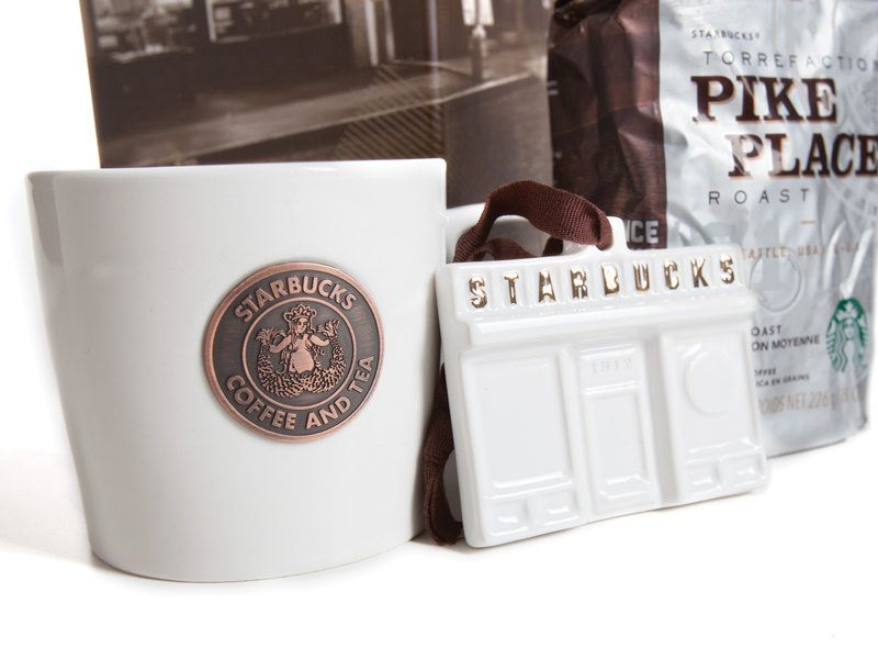 Diseñador de packaging en Starbucks de día, ilustrador de noche 8
