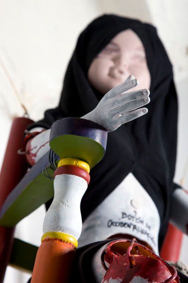 Instalación, Stop lapidación Sakine 1