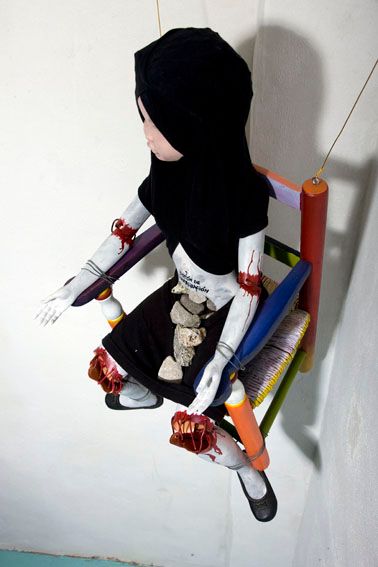 Instalación, Stop lapidación Sakine 3