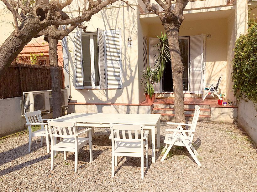 Espacio de trabajo compartido bonito, tranquilo y con jardin privado en Barcelona  0