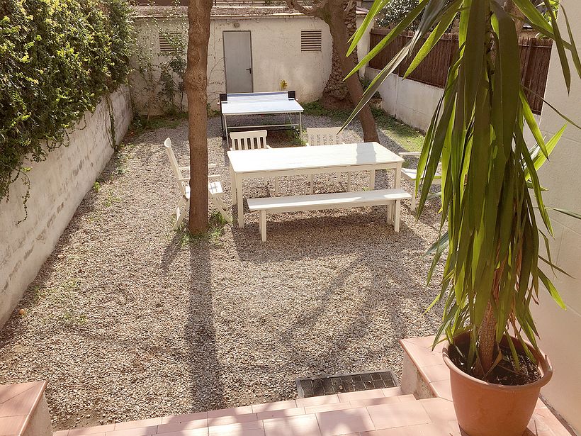 Espacio de trabajo compartido bonito, tranquilo y con jardin privado en Barcelona  0